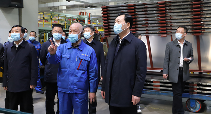 朝阳市市长谢卫东一行莅临浪马公司检查指导工作